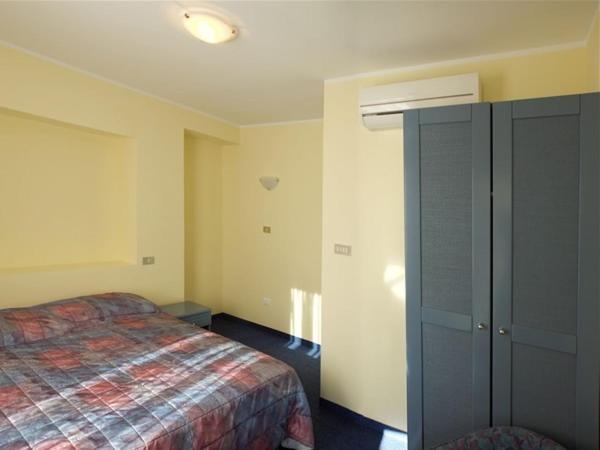 Garni Hotel Siesta نوفا جوريكا الغرفة الصورة